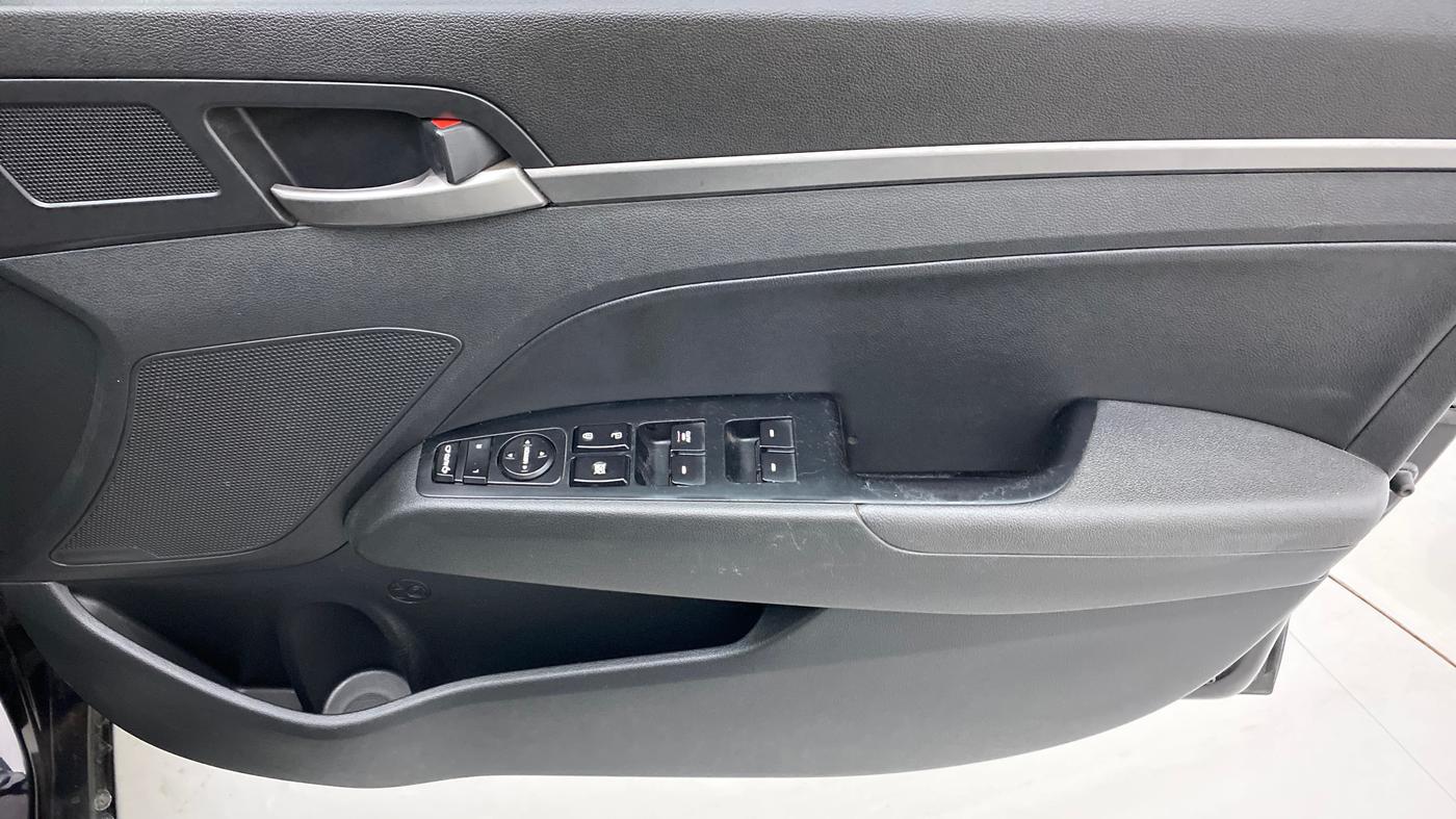 2018 Hyundai New Elantra 2.0 SX(O) AT PETROL, Petrol, Automatic, 46,379 km, Driver Side Door Panels Control
