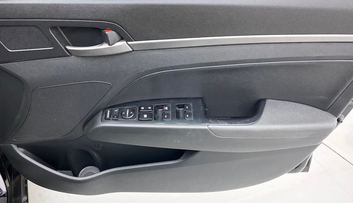 2018 Hyundai New Elantra 2.0 SX(O) AT PETROL, Petrol, Automatic, 46,379 km, Driver Side Door Panels Control