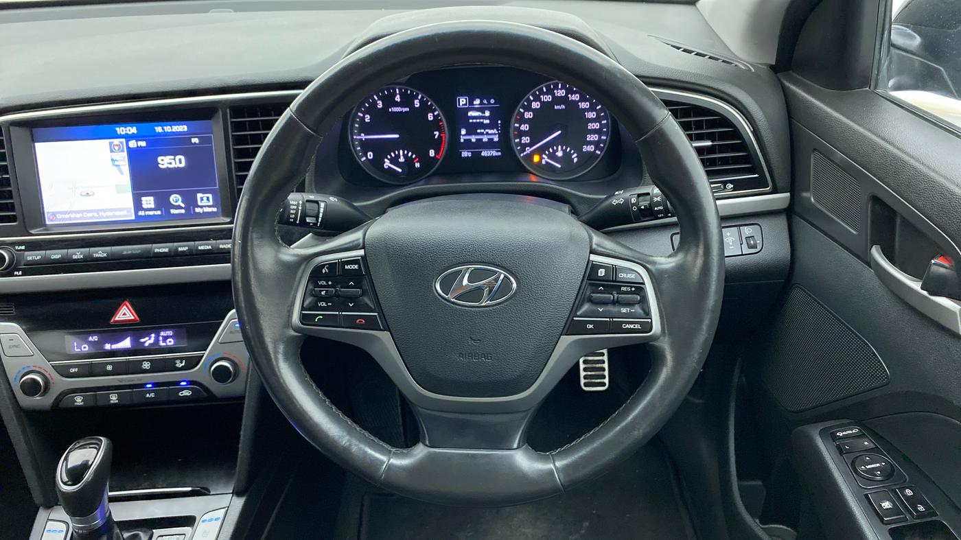 2018 Hyundai New Elantra 2.0 SX(O) AT PETROL, Petrol, Automatic, 46,379 km, Steering Wheel Close Up