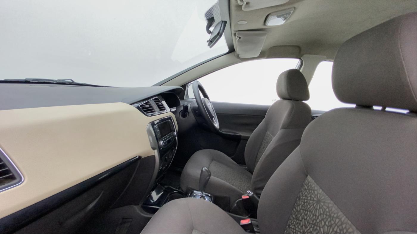 2015 Tata Zest XMA F-TRONIC DIESEL, Diesel, Automatic, 72,004 km, Right Side Front Door Cabin