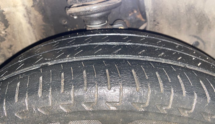 2017 Maruti IGNIS DELTA 1.2, Petrol, Manual, 60,156 km, Right Front Tyre Tread