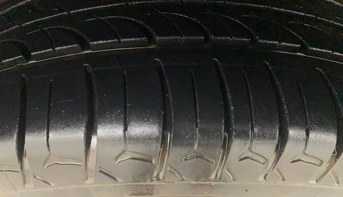 2012 Maruti Swift ZDI, Diesel, Manual, 78,442 km, Left Front Tyre Tread