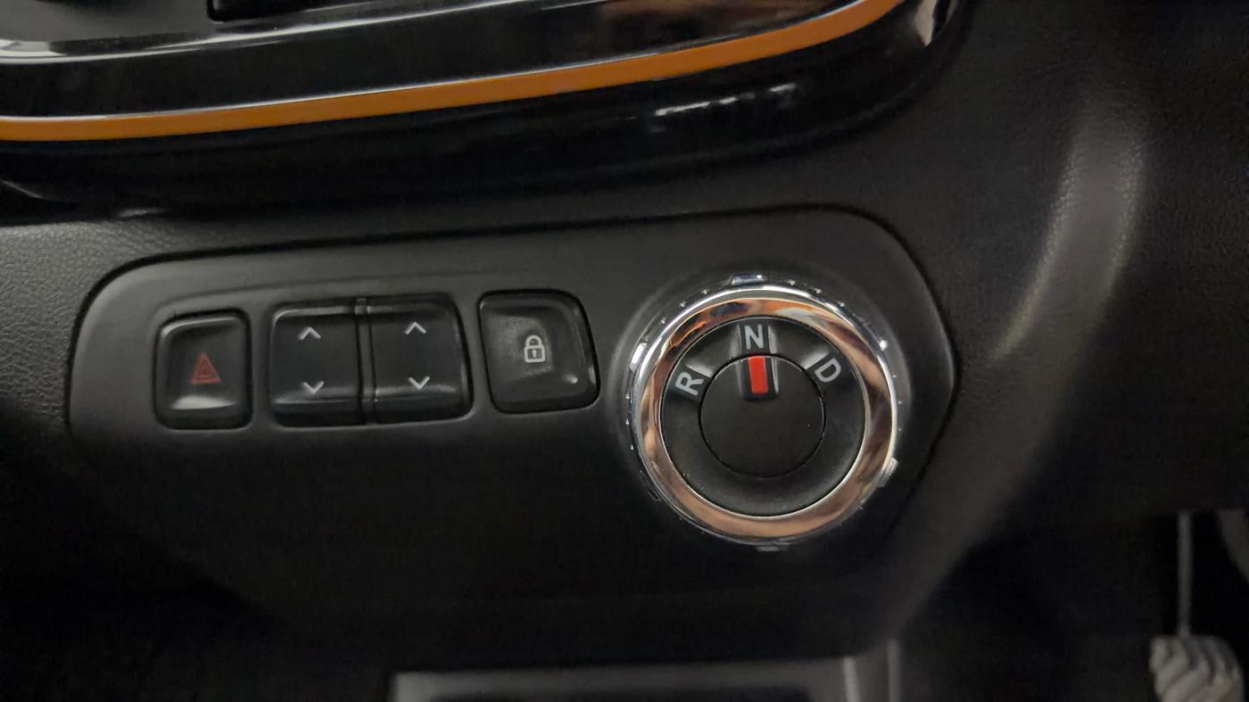 2017 Renault Kwid CLIMBER 1.0 AMT, Petrol, Automatic, 87,179 km, Gear Lever