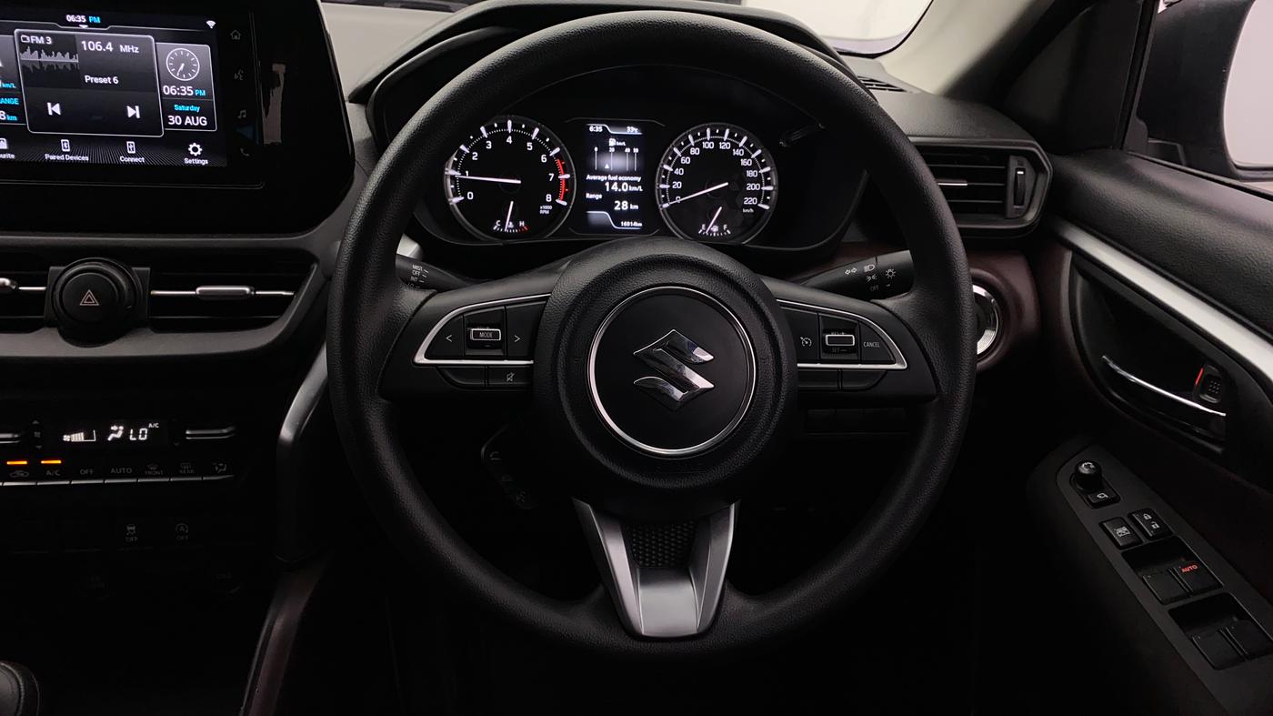 2023 Maruti Grand Vitara DELTA SMART HYBRID, Petrol, Manual, 16,254 km, Steering Wheel Close Up