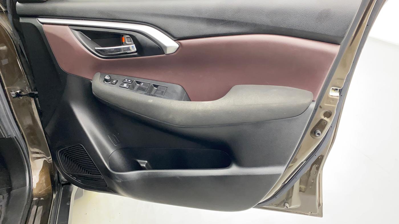2023 Maruti Grand Vitara DELTA SMART HYBRID, Petrol, Manual, 16,254 km, Driver Side Door Panels Control