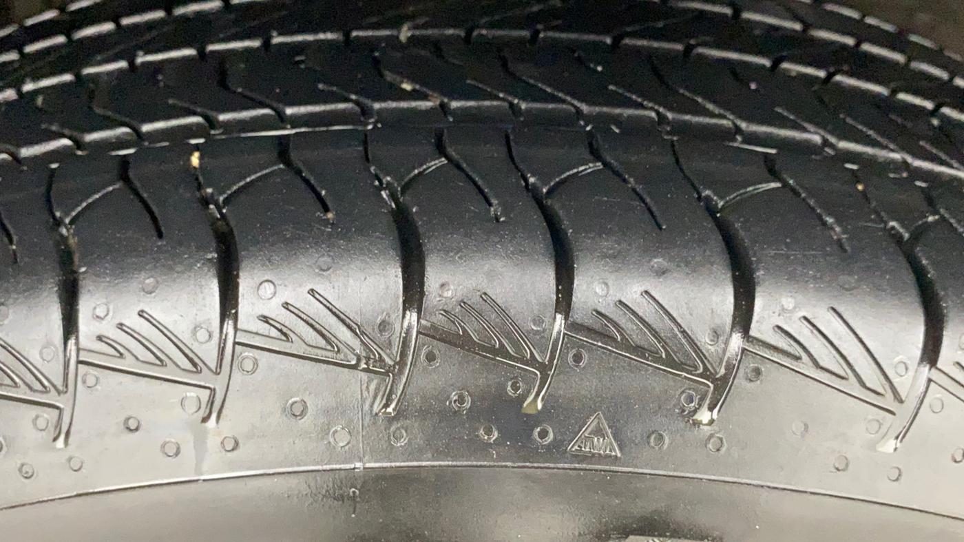 2023 Maruti Grand Vitara DELTA SMART HYBRID, Petrol, Manual, 16,254 km, Right Front Tyre Tread