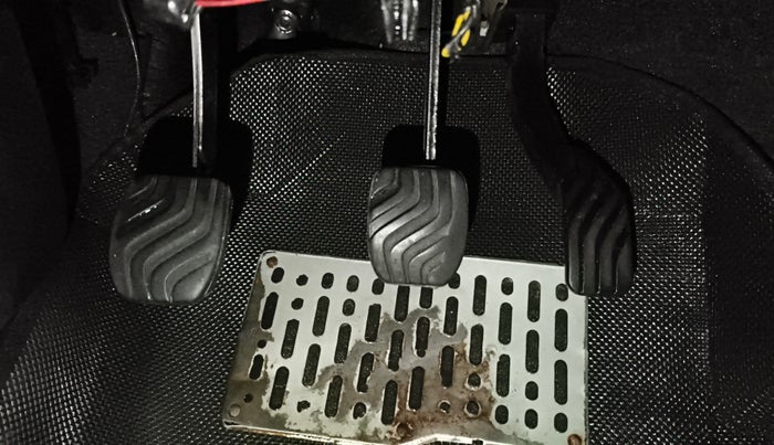 2020 Renault Kwid RXT 0.8, Petrol, Manual, 50,309 km, Pedals