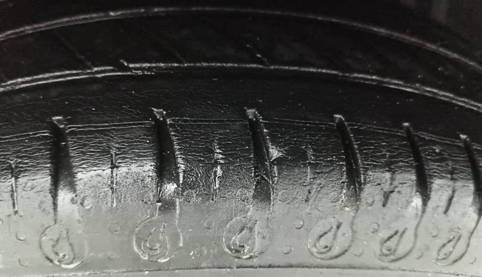 2020 Renault Kwid RXT 0.8, Petrol, Manual, 50,309 km, Right Rear Tyre Tread