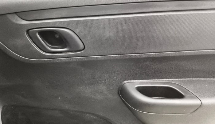 2020 Renault Kwid RXT 0.8, Petrol, Manual, 50,309 km, Driver Side Door Panels Control