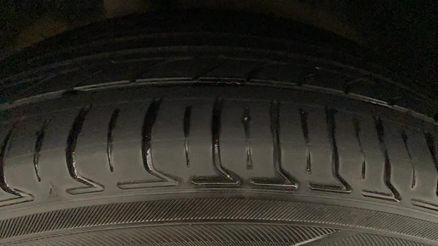 2014 Nissan Micra XV CVT, Petrol, Automatic, 61,652 km, Left Front Tyre Tread