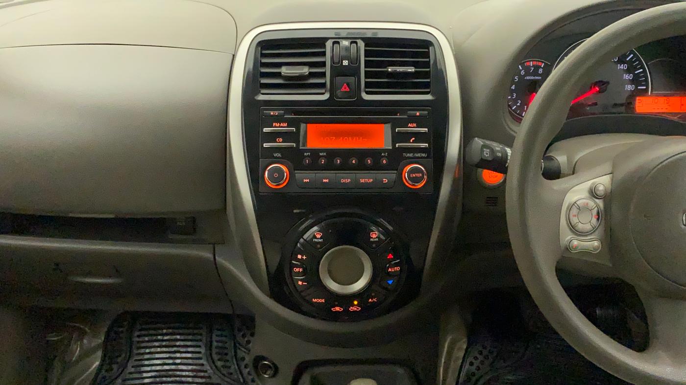 2014 Nissan Micra XV CVT, Petrol, Automatic, 61,652 km, Air Conditioner