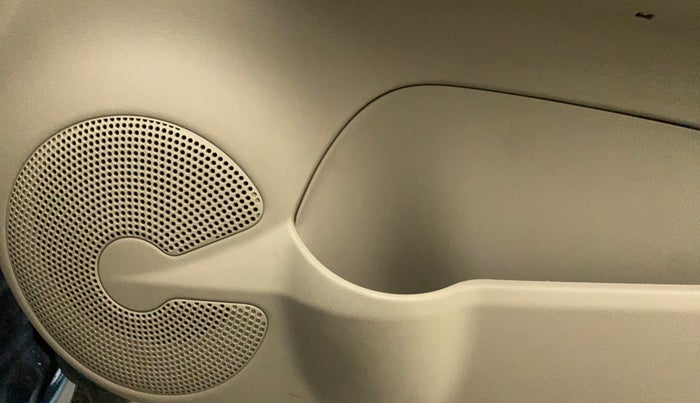 2014 Nissan Micra XV CVT, Petrol, Automatic, 61,652 km, Speaker