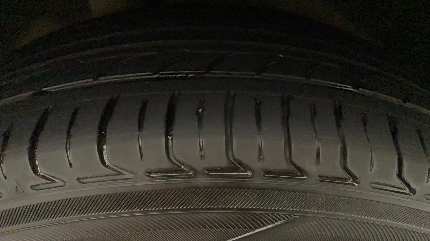 2014 Nissan Micra XV CVT, Petrol, Automatic, 61,652 km, Right Front Tyre Tread