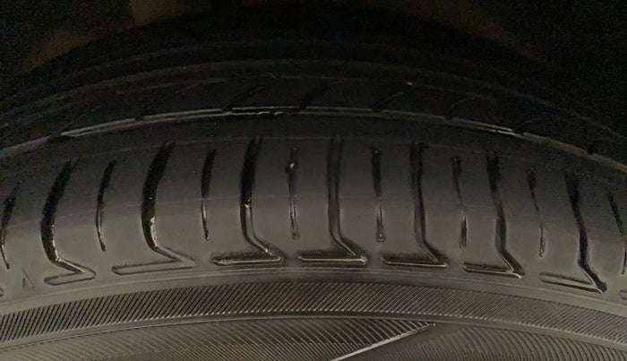 2014 Nissan Micra XV CVT, Petrol, Automatic, 61,652 km, Right Front Tyre Tread