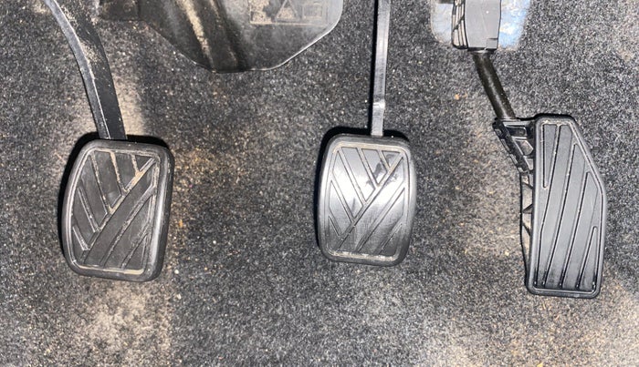 2020 Maruti XL6 ZETA MT, Petrol, Manual, 93,882 km, Pedals