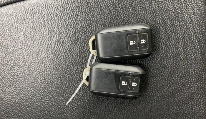 2020 Maruti XL6 ZETA MT, Petrol, Manual, 93,882 km, Key Close Up