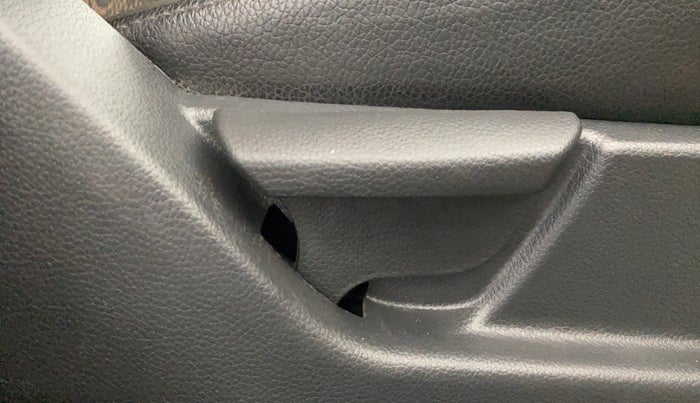 2016 Hyundai Eon 1.0 MAGNA +, Petrol, Manual, 15,182 km, Driver Side Adjustment Panel