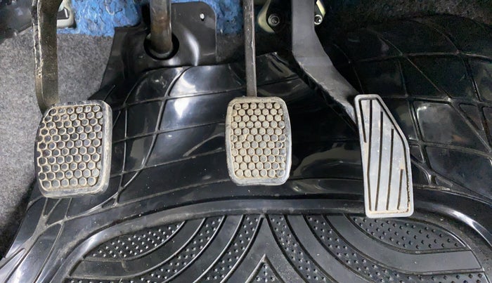 2019 Maruti Alto VXI, Petrol, Manual, 3,303 km, Pedals