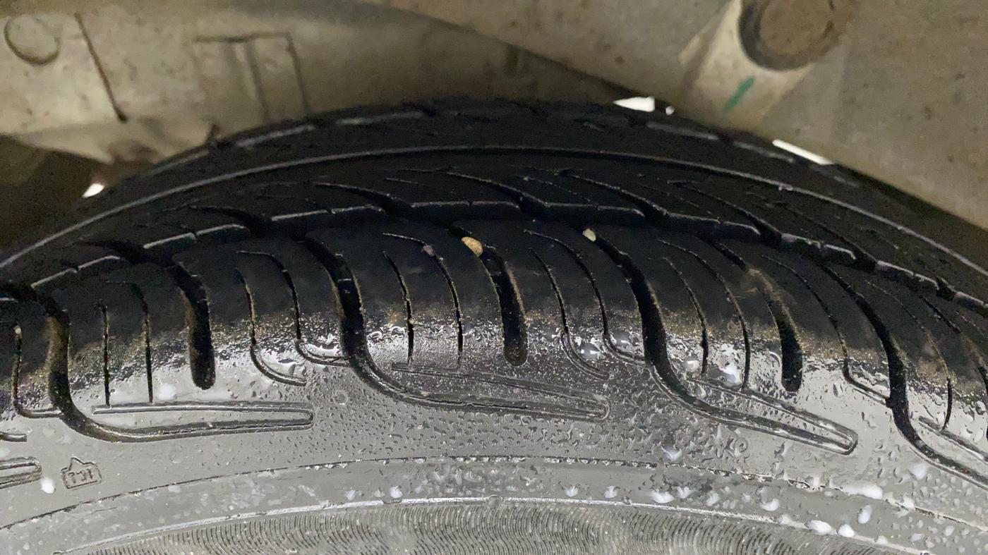 2010 Hyundai Santro Xing GLS, Petrol, Manual, 43,622 km, Right Rear Tyre Tread