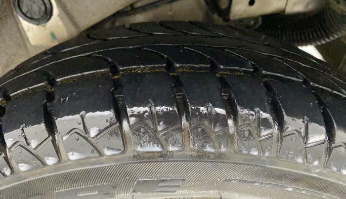 2010 Hyundai Santro Xing GLS, Petrol, Manual, 43,622 km, Left Rear Tyre Tread