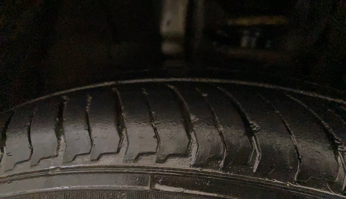 2023 Nissan MAGNITE  XE AMT EZ Shift, Petrol, Automatic, 21,273 km, Left Front Tyre Tread