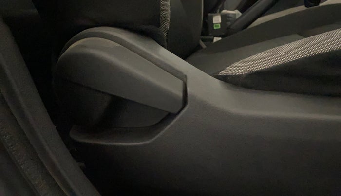 2023 Nissan MAGNITE  XE AMT EZ Shift, Petrol, Automatic, 21,273 km, Driver Side Adjustment Panel