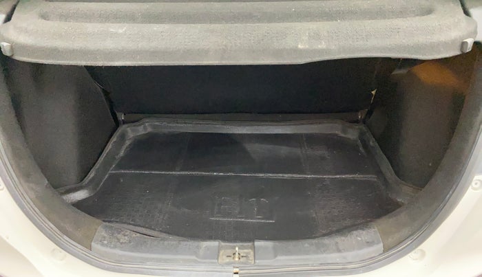 2015 Honda Jazz 1.2L I-VTEC SV, Petrol, Manual, 43,675 km, Boot Inside