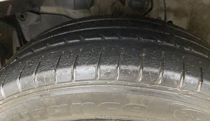 2015 Honda Jazz 1.2L I-VTEC SV, Petrol, Manual, 43,675 km, Left Front Tyre Tread