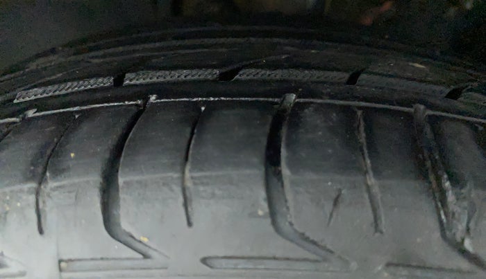 2021 Tata ALTROZ XZ DIESEL, Diesel, Manual, 52,451 km, Left Front Tyre Tread
