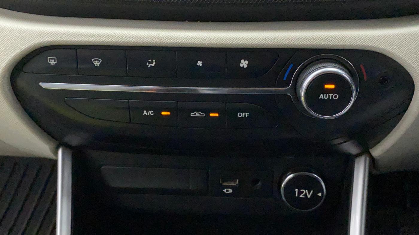 2021 Tata ALTROZ XZ DIESEL, Diesel, Manual, 52,451 km, Automatic Climate Control