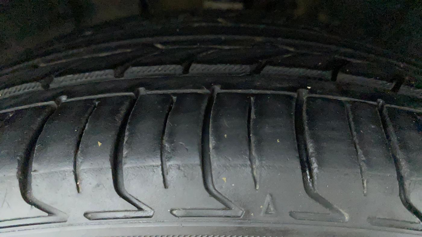 2021 Tata ALTROZ XZ DIESEL, Diesel, Manual, 52,451 km, Right Front Tyre Tread