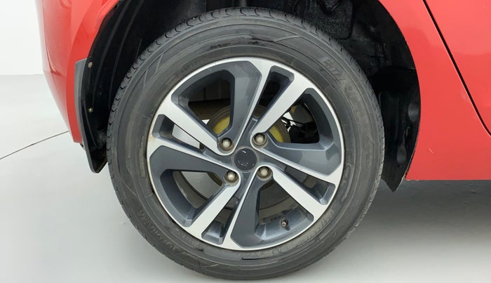 2021 Tata ALTROZ XZ DIESEL, Diesel, Manual, 52,451 km, Right Rear Wheel