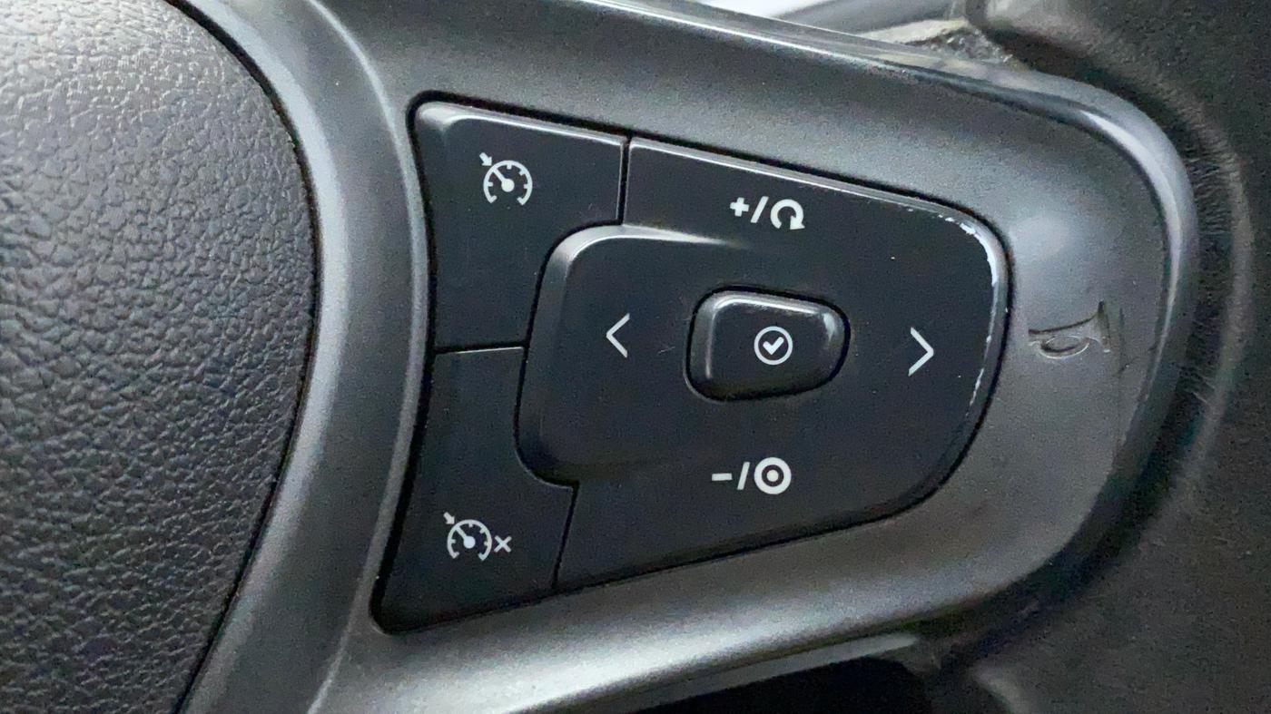 2021 Tata ALTROZ XZ DIESEL, Diesel, Manual, 52,451 km, Adaptive Cruise Control
