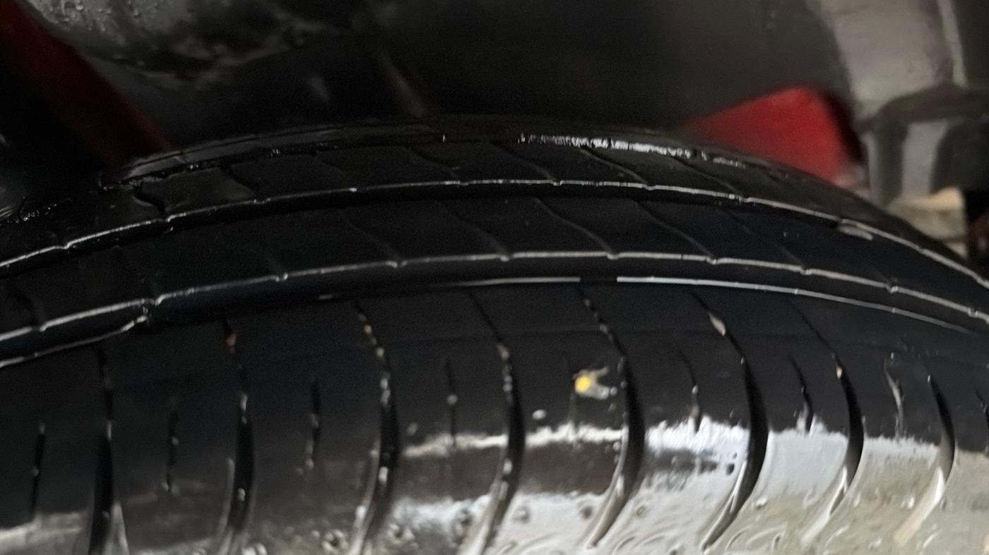 2025 Maruti Swift VXi, Petrol, Manual, 22,833 km, Right Rear Tyre Tread