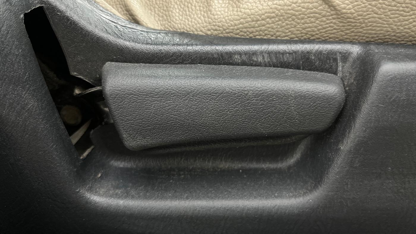 2019 Maruti Alto K10 VXI (O) AMT, Petrol, Automatic, 33,296 km, Driver Side Adjustment Panel