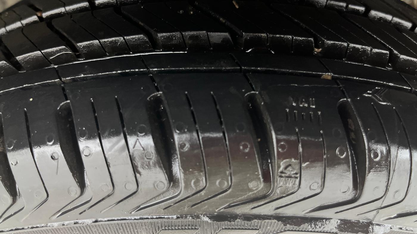 2019 Maruti Alto K10 VXI (O) AMT, Petrol, Automatic, 33,296 km, Left Rear Tyre Tread