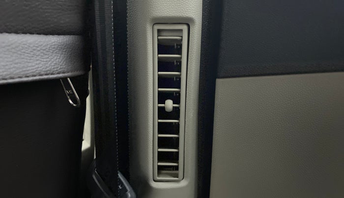 2021 Renault TRIBER 1.0 RXZ, Petrol, Manual, 21,050 km, Rear AC Vents