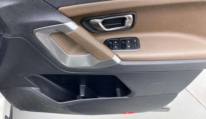 2019 Tata Harrier XZ 2.0L Kryotec, Diesel, Manual, 28,748 km, Driver Side Door Panels Control