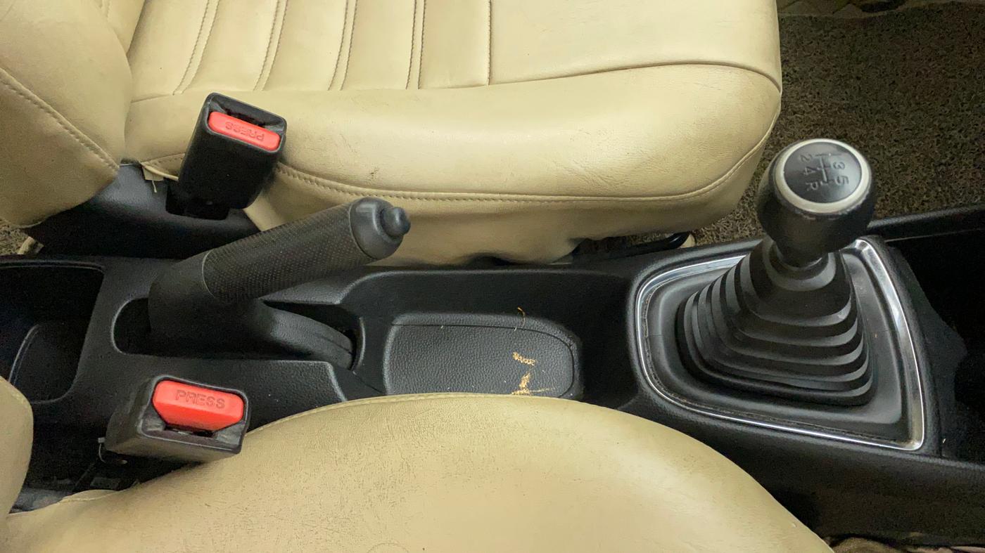 2018 Honda Amaze 1.2L I-VTEC S, Petrol, Manual, 52,909 km, Gear Lever