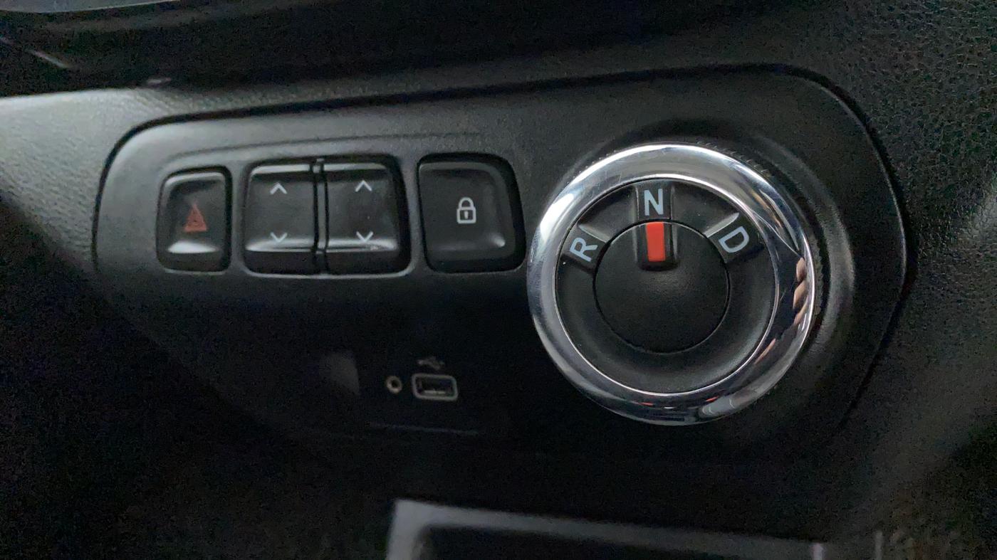 2019 Renault Kwid RXT 1.0 EASY-R AT OPTION, Petrol, Automatic, 42,472 km, Gear Lever