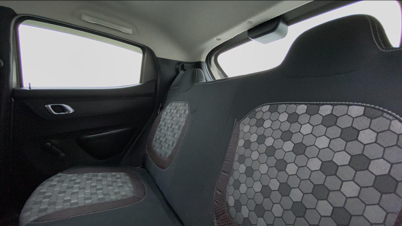 2019 Renault Kwid RXT 1.0 EASY-R AT OPTION, Petrol, Automatic, 42,472 km, Right Side Door Cabin View