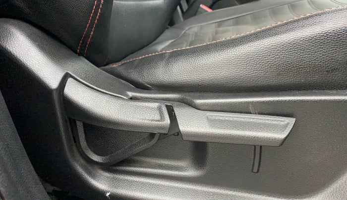 2021 KIA SONET HTK PLUS 1.5, Diesel, Manual, 79,694 km, Driver Side Adjustment Panel