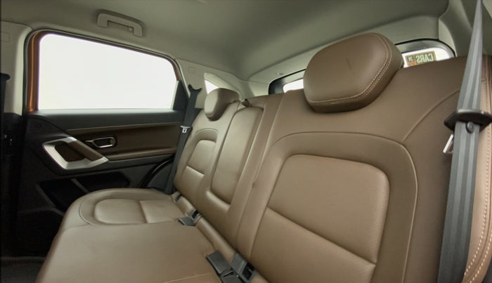 2019 Tata Harrier XZ 2.0L, Diesel, Manual, 84,497 km, Right Side Rear Door Cabin