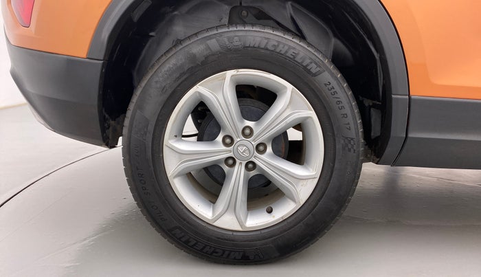 2019 Tata Harrier XZ 2.0L, Diesel, Manual, 84,497 km, Right Rear Wheel