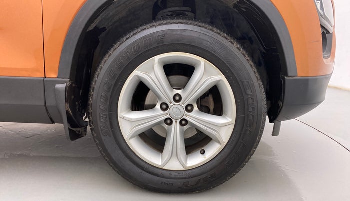 2019 Tata Harrier XZ 2.0L, Diesel, Manual, 84,497 km, Right Front Wheel