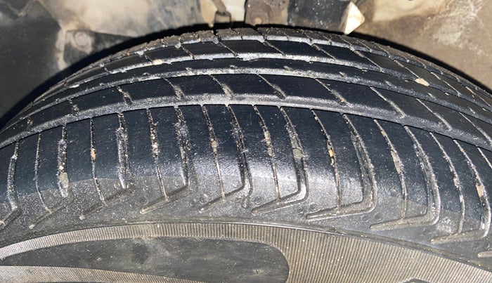 2023 Maruti New Wagon-R VXI CNG 1.0, CNG, Manual, 24,231 km, Left Front Tyre Tread