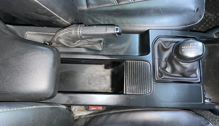 2022 Renault Kiger RXE MT, Petrol, Manual, 16,180 km, Gear Lever