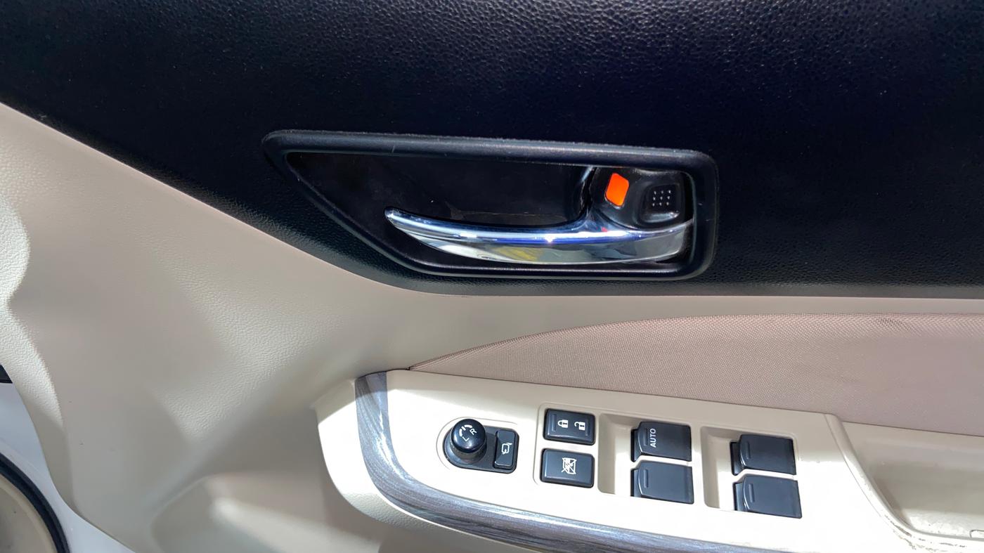 2021 Maruti Dzire ZXI, Petrol, Manual, 21,498 km, Driver Side Door Panels Control