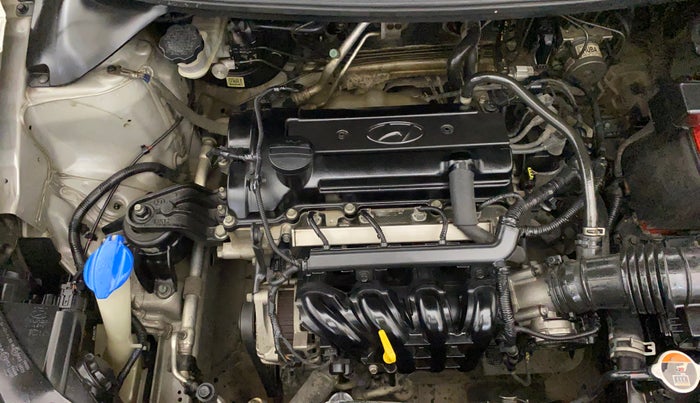 2016 Hyundai Elite i20 ASTA 1.2 (O), Petrol, Manual, 72,807 km, Engine View - Right