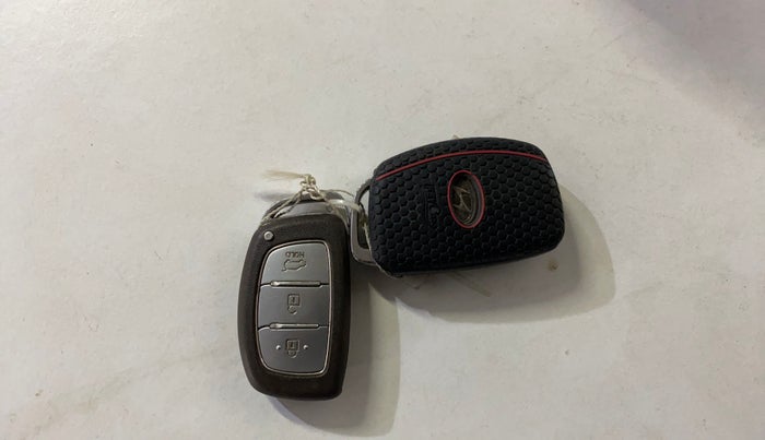 2016 Hyundai Elite i20 ASTA 1.2 (O), Petrol, Manual, 72,807 km, Key Close Up